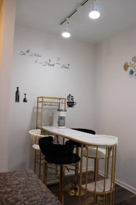 Blessed Home For Blessed Guests ออสติน ภายนอก รูปภาพ
